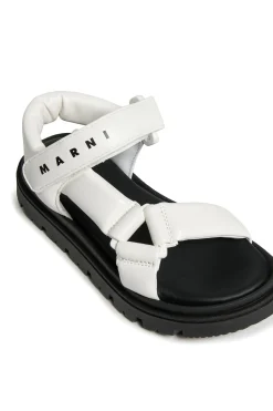 Slippers And Sandals | Slippers And Sandals><noscript><img data-lazyloaded=