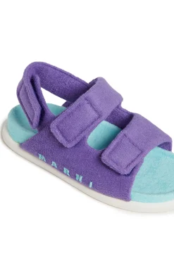 Slippers And Sandals | Slippers And Sandals><noscript><img data-lazyloaded=