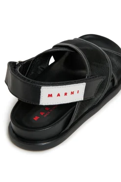 Slippers And Sandals | Slippers And Sandals><noscript><img data-lazyloaded=