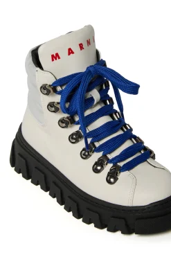 Sneakers | Sneakers><noscript><img data-lazyloaded=
