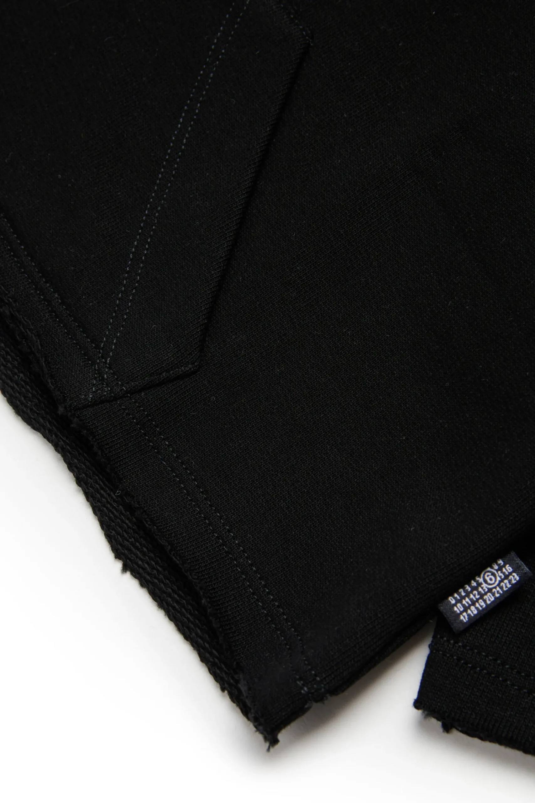 Sweatshirts | Sweatshirts>MM6 MAISON MARGIELA Hooded sweatshirt with raw cut hem black