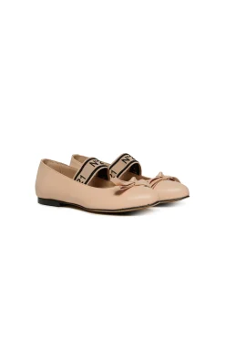 Slippers And Sandals | Slippers And Sandals><noscript><img data-lazyloaded=