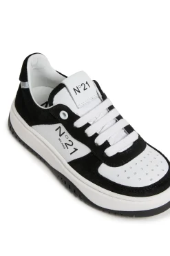 Sneakers | Sneakers><noscript><img data-lazyloaded=