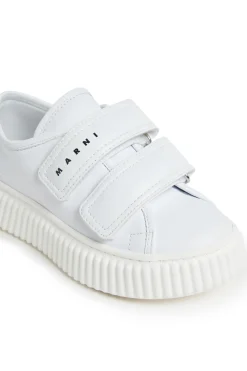 Sneakers | Sneakers><noscript><img data-lazyloaded=