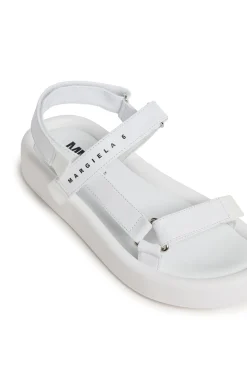 Slippers And Sandals | Slippers And Sandals><noscript><img data-lazyloaded=