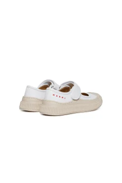 Sneakers | Sneakers><noscript><img data-lazyloaded=