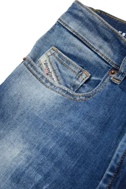 Shorts><noscript><img data-lazyloaded=