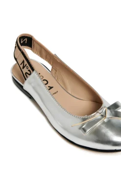 Slippers And Sandals | Slippers And Sandals><noscript><img data-lazyloaded=
