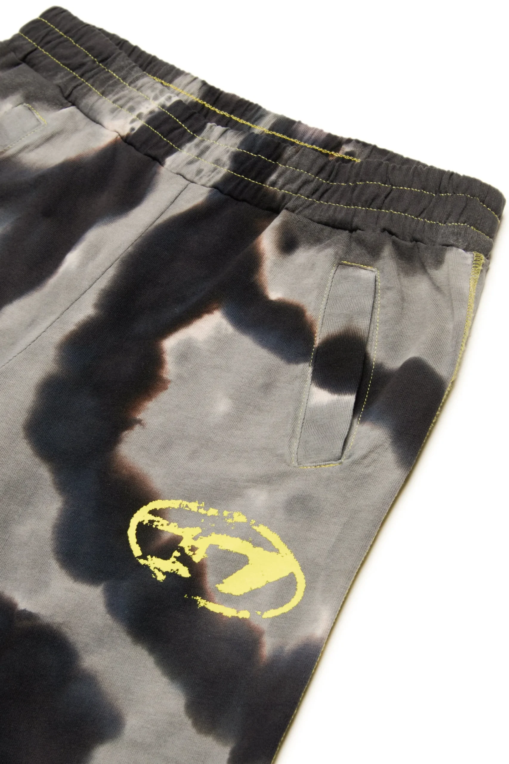 Oval D By Diesel | Oval D By Diesel>DIESEL Oval D logo batik shorts black