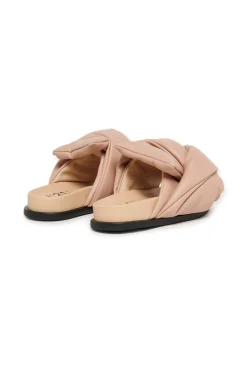 Slippers And Sandals | Slippers And Sandals><noscript><img data-lazyloaded=