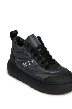 Sneakers | Sneakers><noscript><img data-lazyloaded=