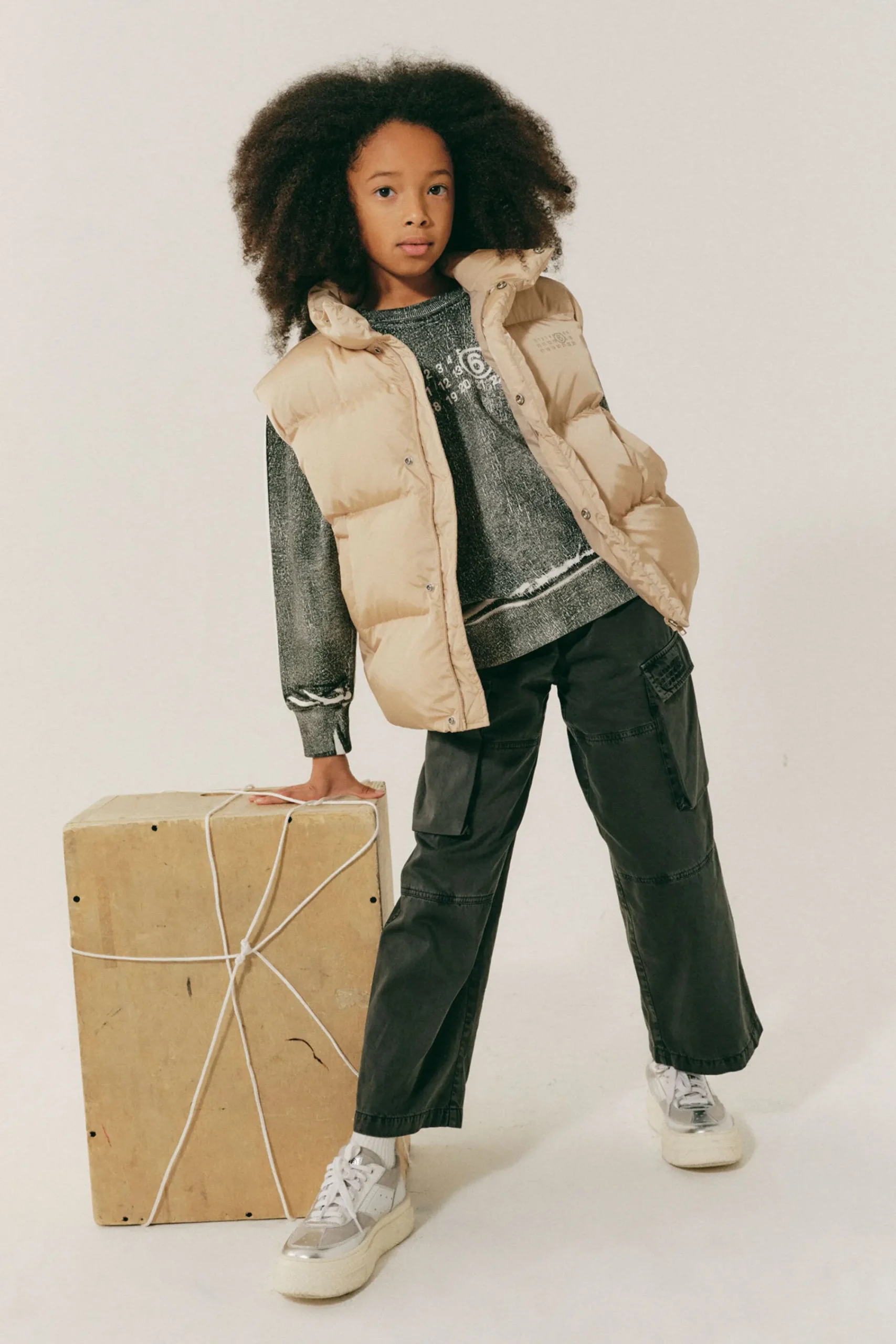 Jackets And Padded Jackets | Jackets And Padded Jackets>MM6 MAISON MARGIELA Sleeveless padded jacket with Numeric logo beige