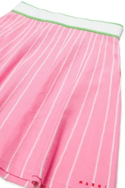 Skirts><noscript><img width=