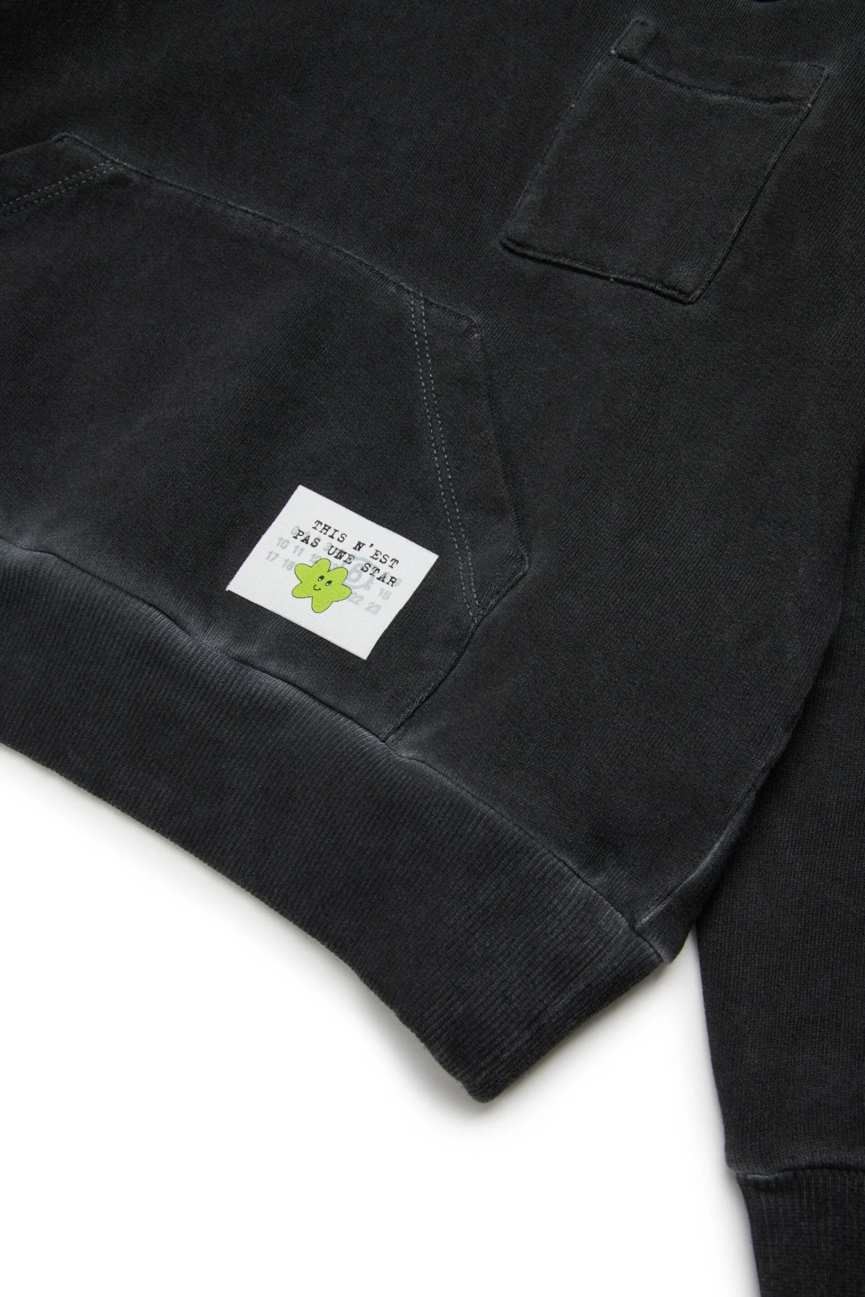 Sweatshirts | Sweatshirts>MM6 MAISON MARGIELA Sweatshirt with pockets and Happy Star graphics black