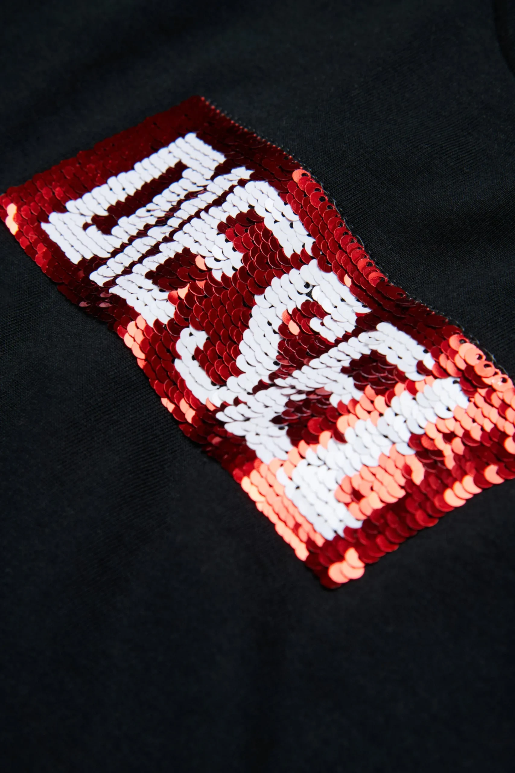 T-Shirts>DIESEL T-shirt with sequin logo black
