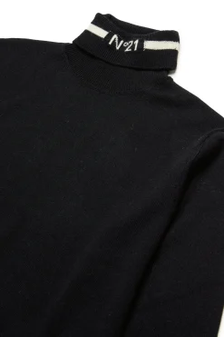 Knitwear><noscript><img width=